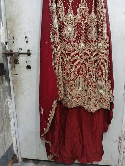 bridal lehnga tail
