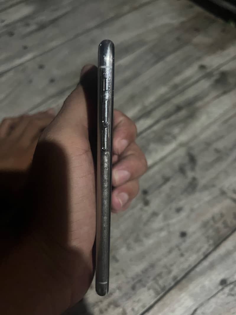 Apple iPhone X 0