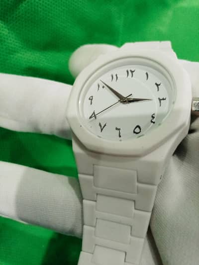 Brand New White Analog Wrist Watch Arabic Aura