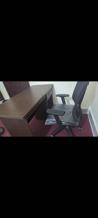 Office Chair and table