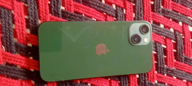 Apple iPhone 13