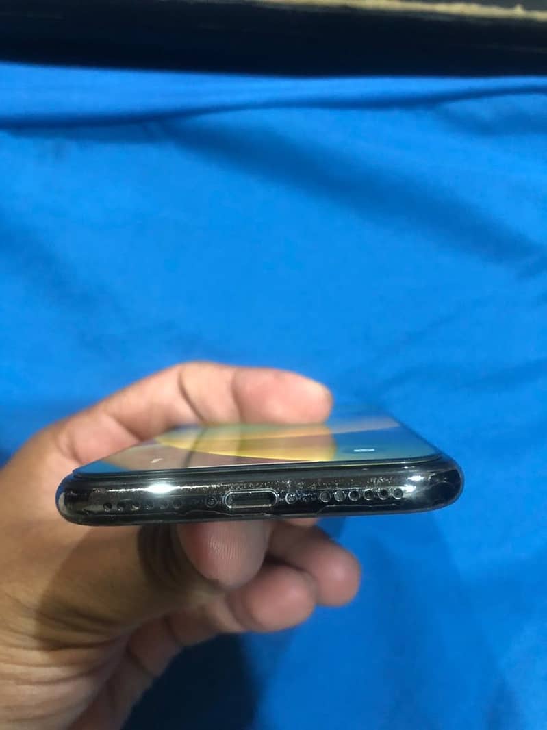 Apple iPhone X 2
