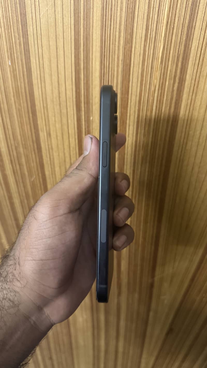 Apple iPhone 15 plus 2