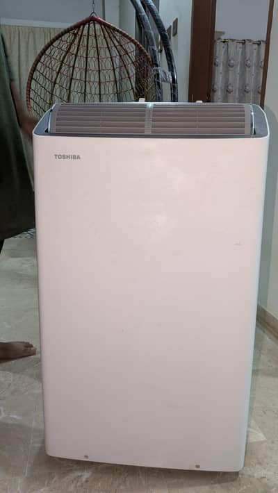 Toshiba portible ac brand new condition