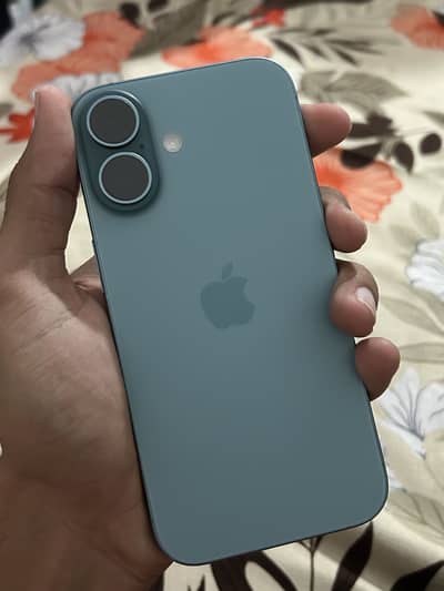 Apple iPhone 16