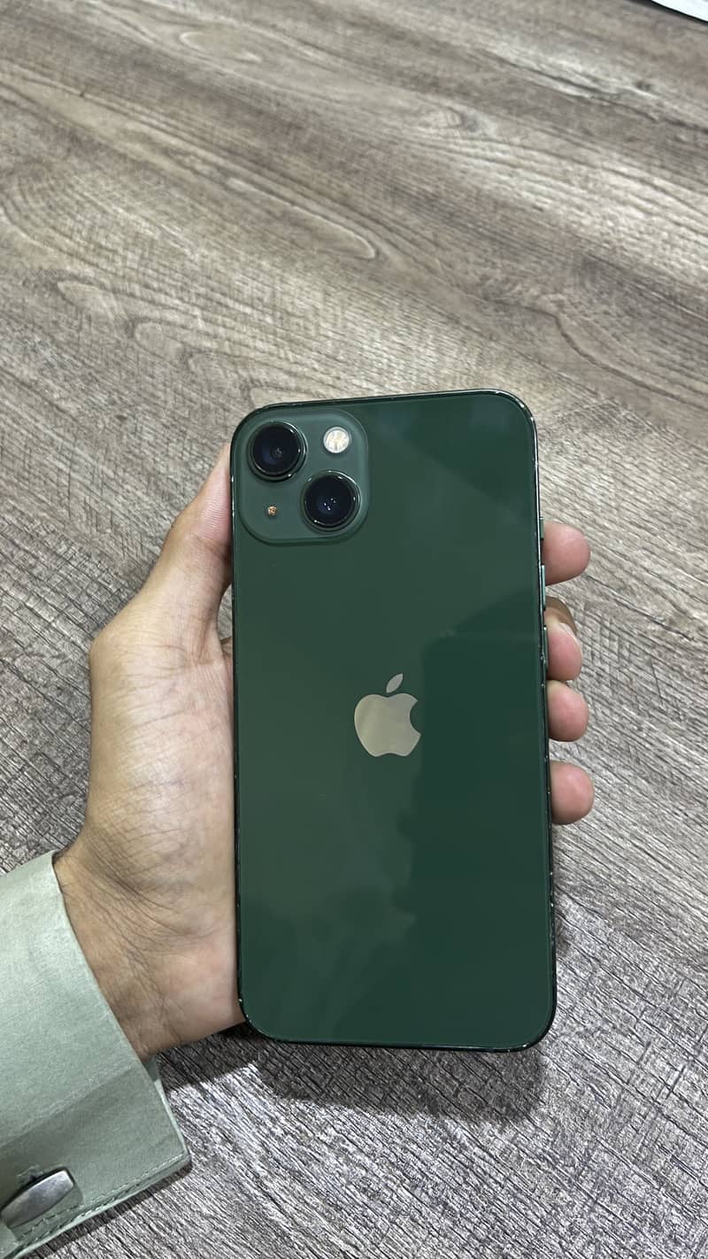 Apple iPhone 13 0