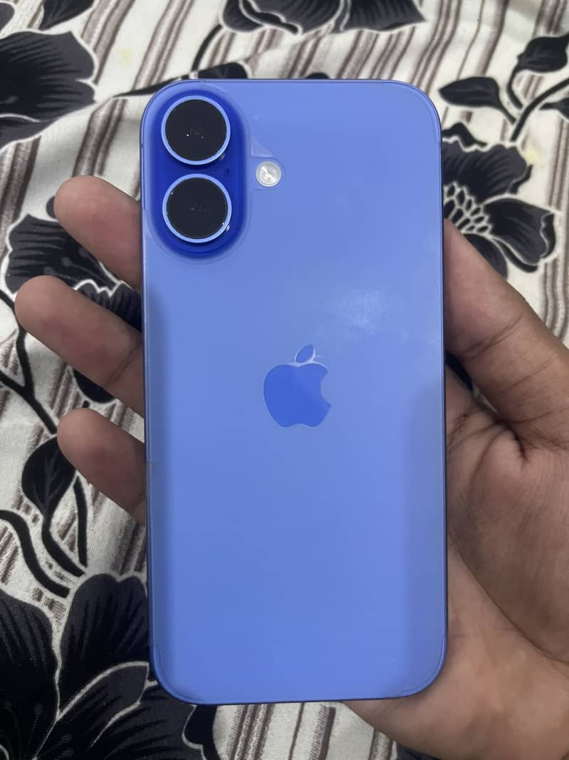 Apple iPhone 16 1