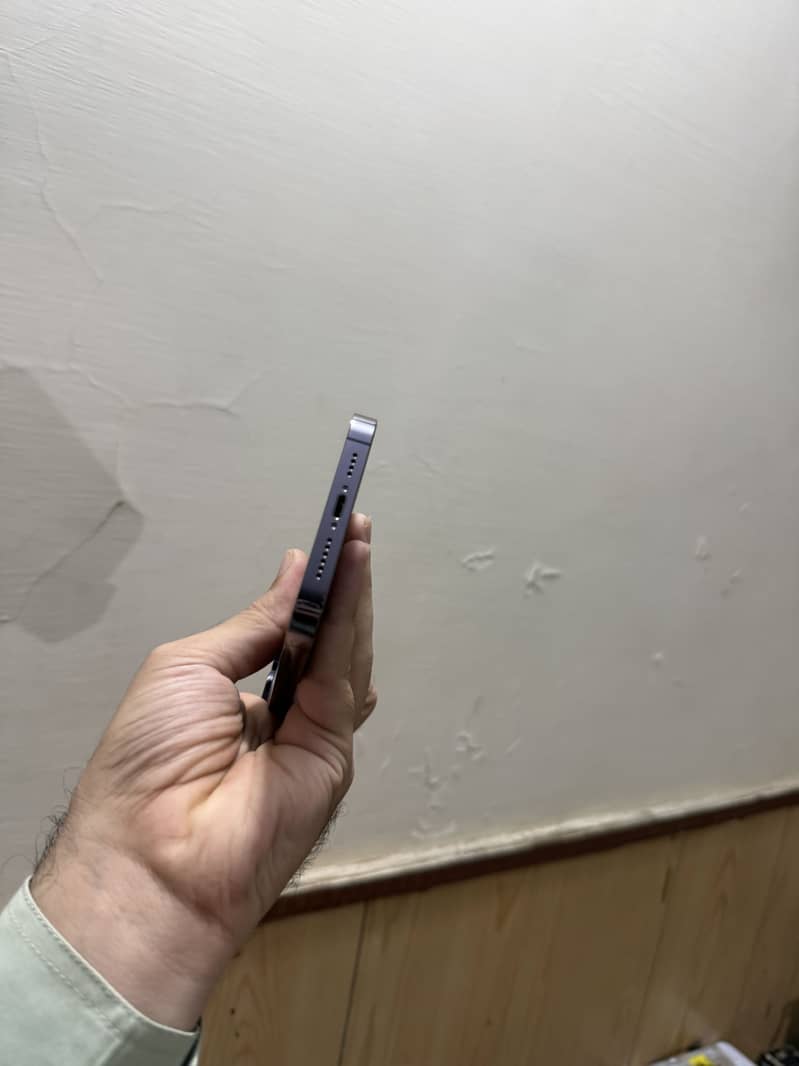 iPhone 14 Pro MAX 4