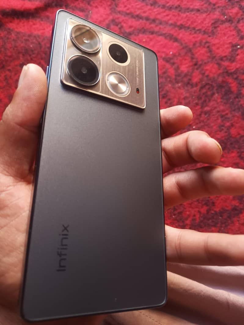 Infinix Note 40 0