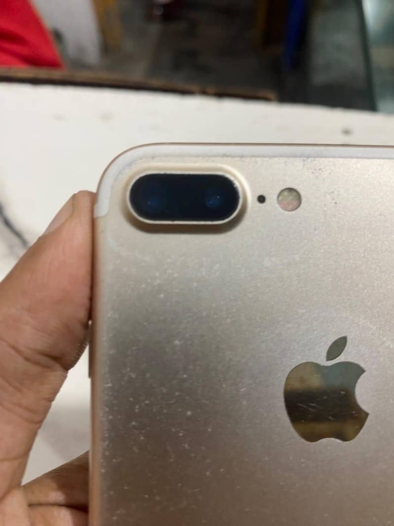 Apple iPhone 7 Plus 3