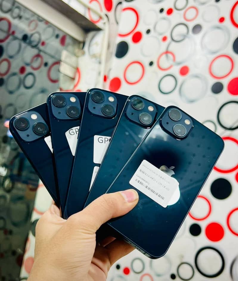 Apple iPhone 13 0
