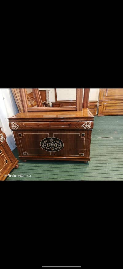 this is very good condition all set clear set