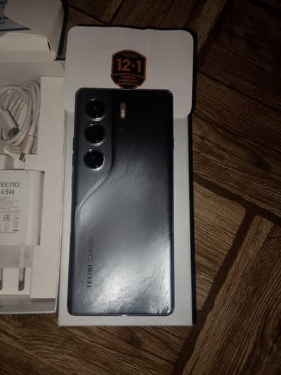 Tecno CAMON 40 Pro