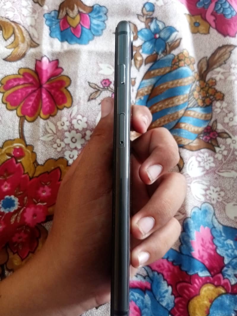 Apple iPhone 8 Plus 2