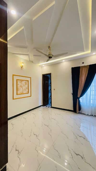 Jubilee Town 5 Marla Upper Portion For Rent