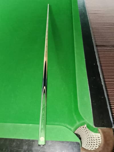 Professional Snooker Cue | Excellent Condition | Ready to Play