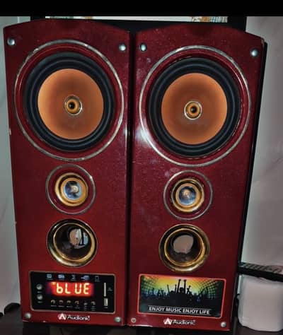 Audionic original speakers copper 5 powerful bass excellent condition