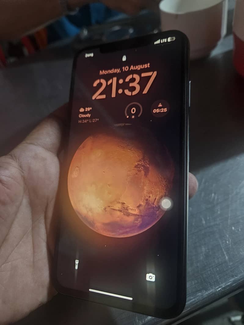 Apple iPhone X 5