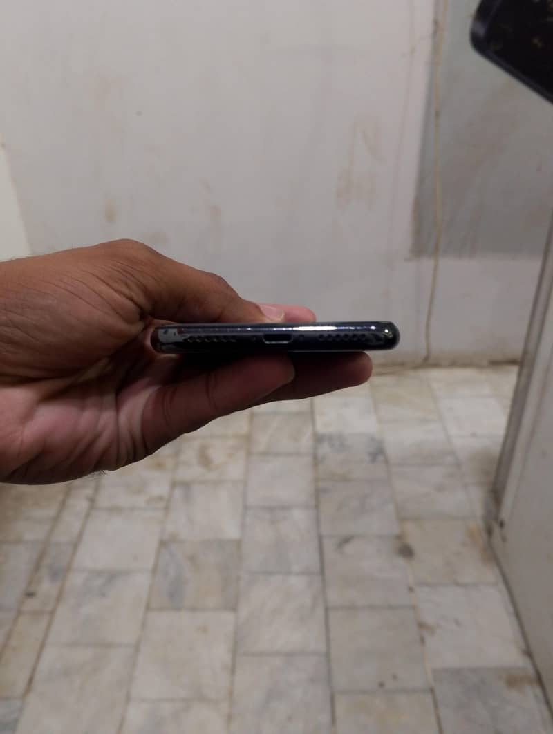 Apple iPhone X 2