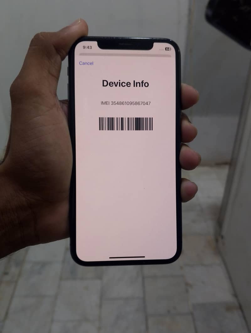 Apple iPhone X 4
