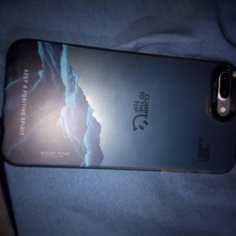 Apple iPhone 7 Plus 1