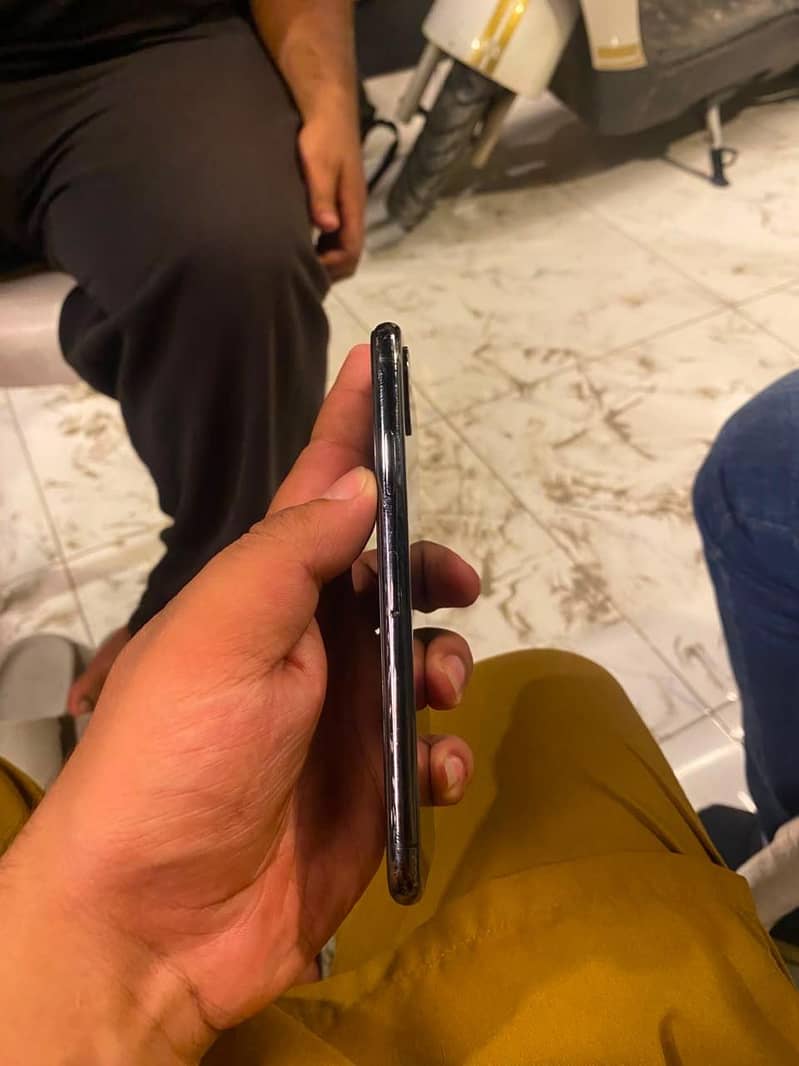 Apple iPhone X 1