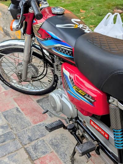 HONDA 125 24/25 contact on WhatsApp 03045594714