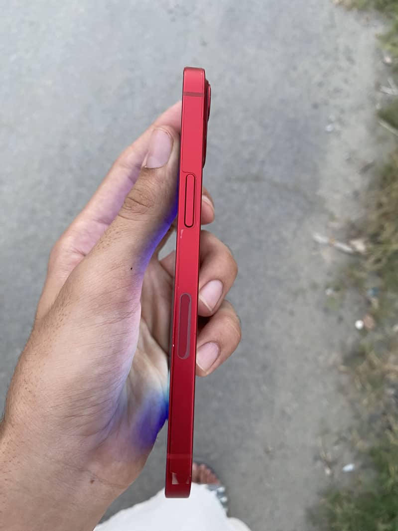 Apple iPhone 13 7