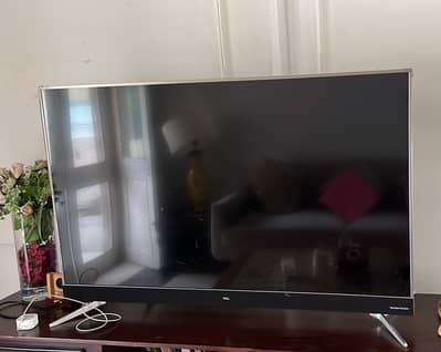 TCL Flat Screen LED 49"
