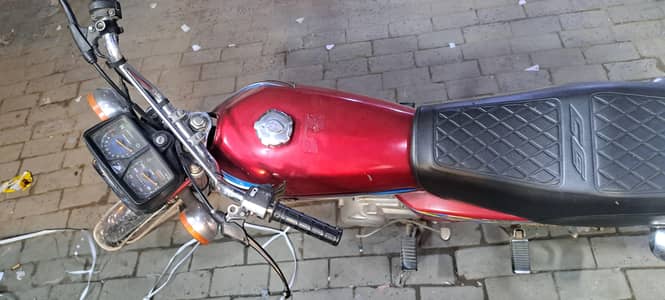 I sell honda 125 cg 2017 model
