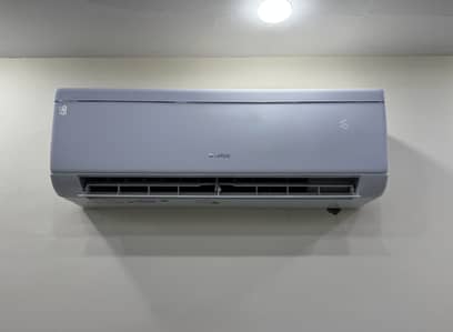 Gree t3 1.5 ton 10/10 condition.
