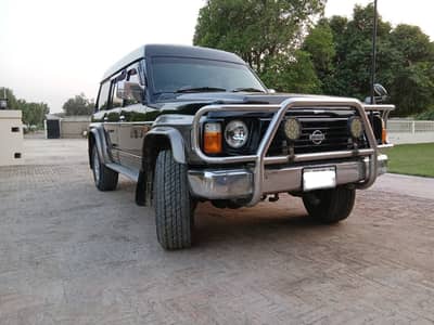 Nissan Safari 1986