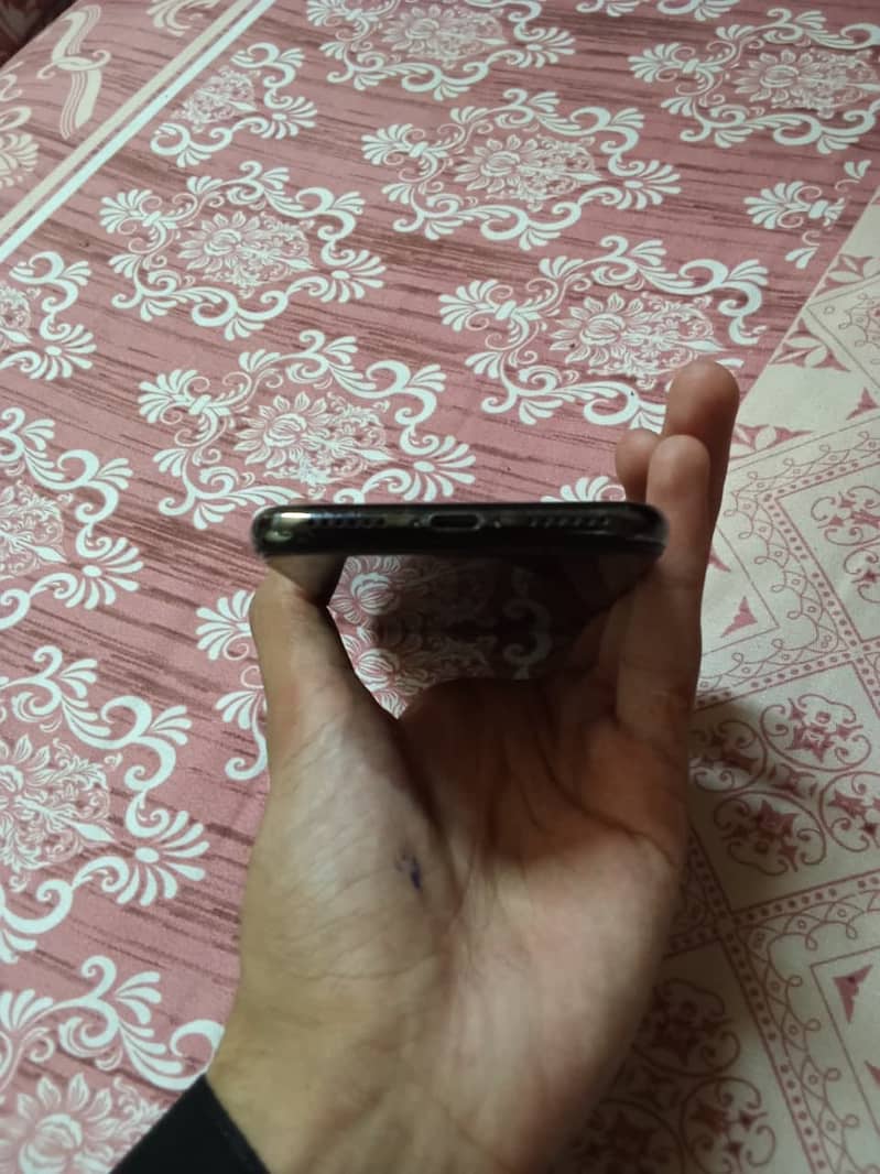 Apple iPhone X 3