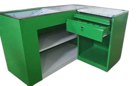 Green & White Counter / Workstation –