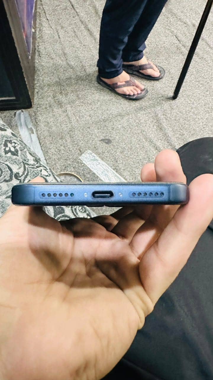 Apple iPhone 17 Pro Max 6