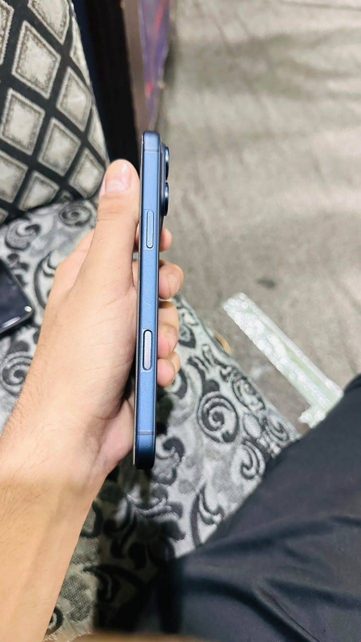 Apple iPhone 17 Pro Max 7