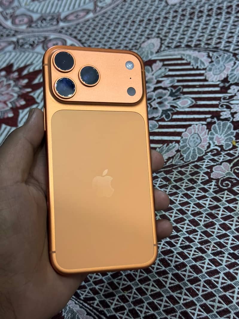 Apple iPhone 17 Pro Max 3