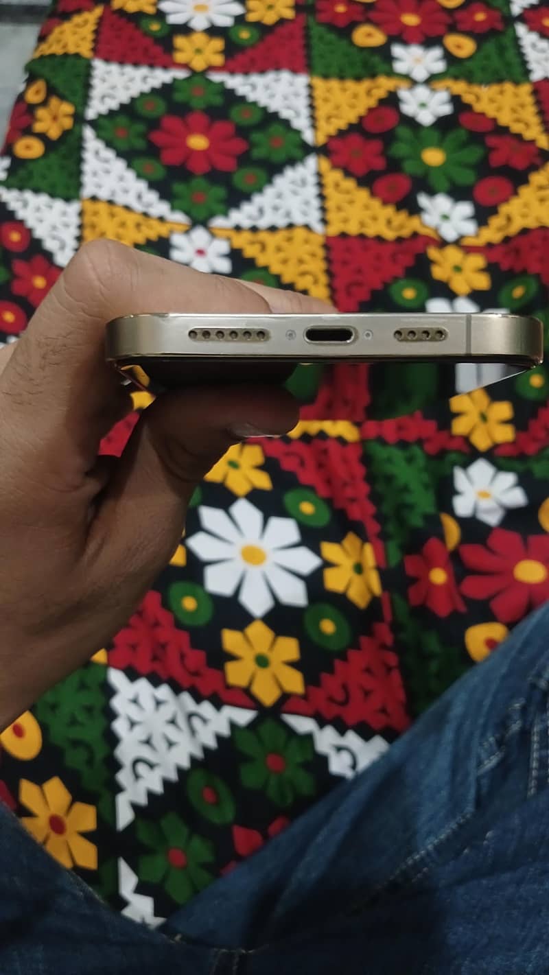 iphone 12 pro max 3
