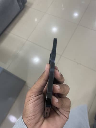 Apple iPhone 14