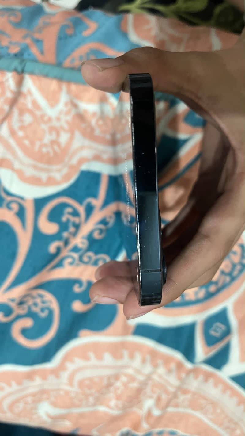 iphone 12 pro max 1