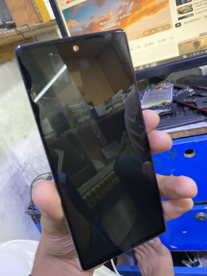 Google Pixel 6a 1
