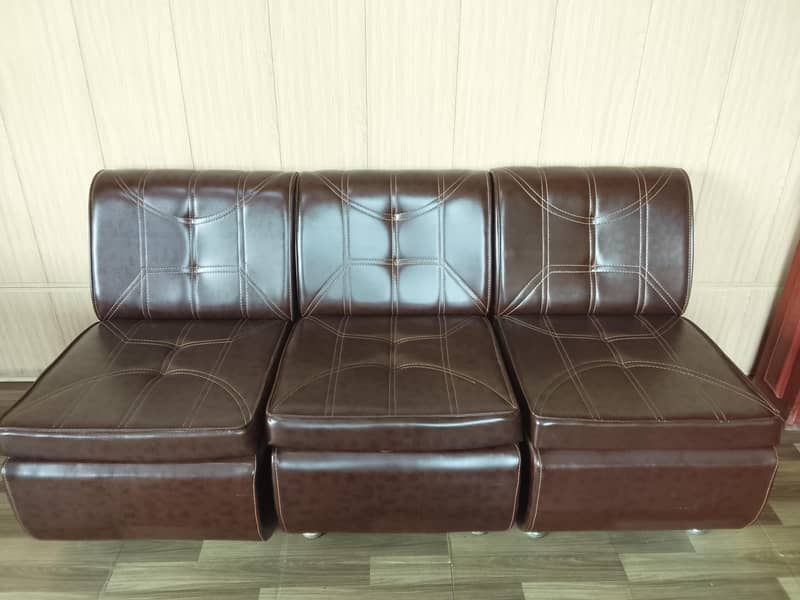 single seater sofas 0