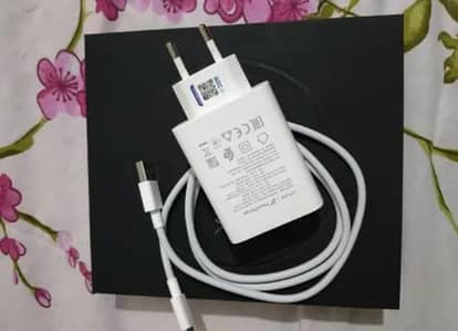 Vivo x200 Pro mobile 16/512/gb complete Saman for sale