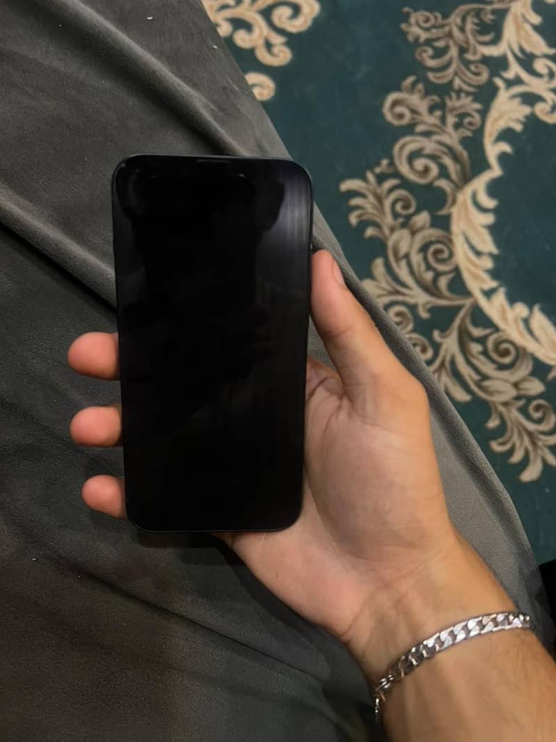 Apple iPhone 13 1
