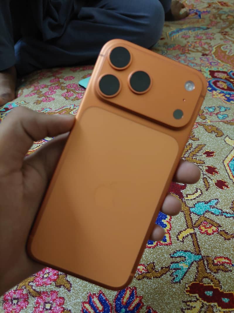 Apple iPhone 17 Pro Max 5