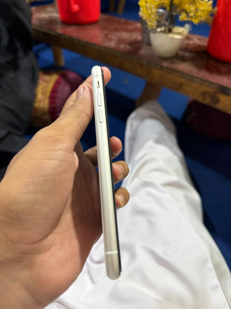 Apple iPhone 11 2