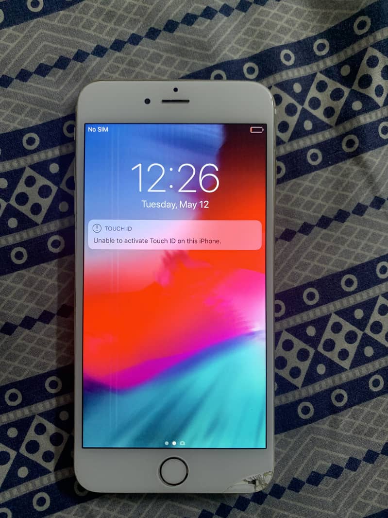 Apple iPhone 6 Plus 1