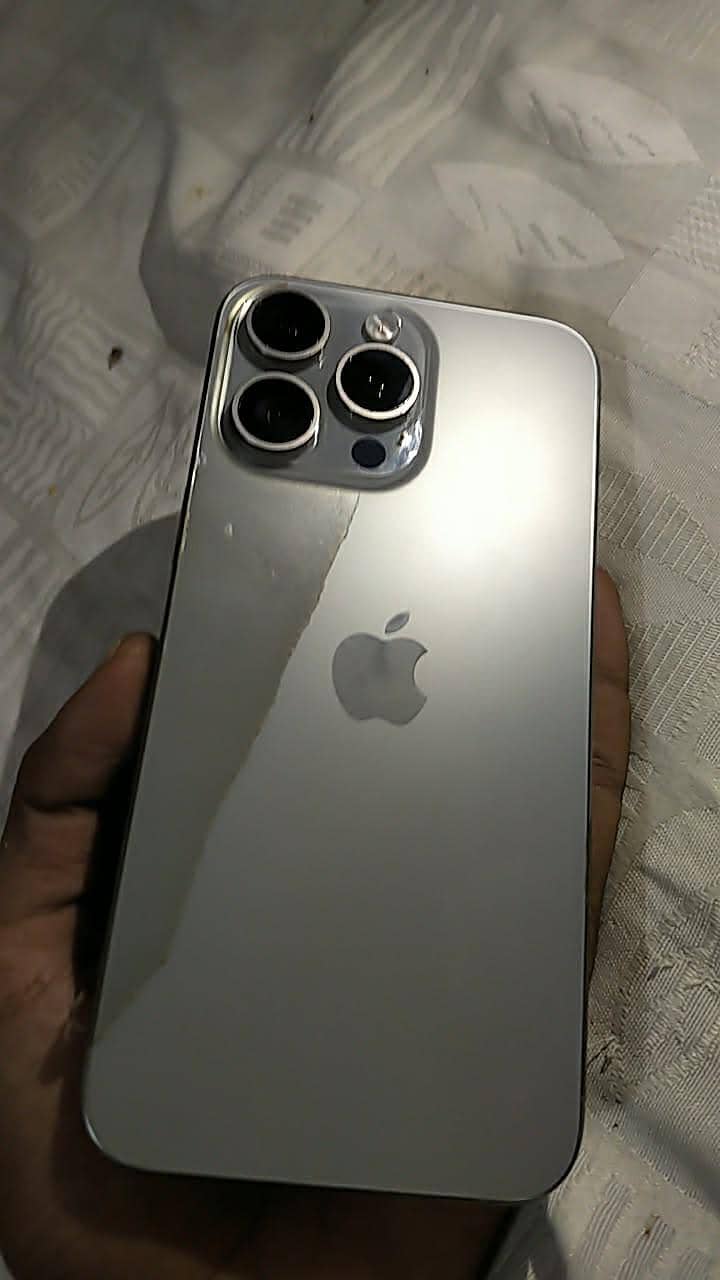 Apple iPhone 15 plus 6