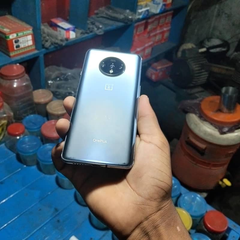 One Plus 7T 1