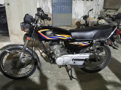 Honda CD-125 Black Tiger